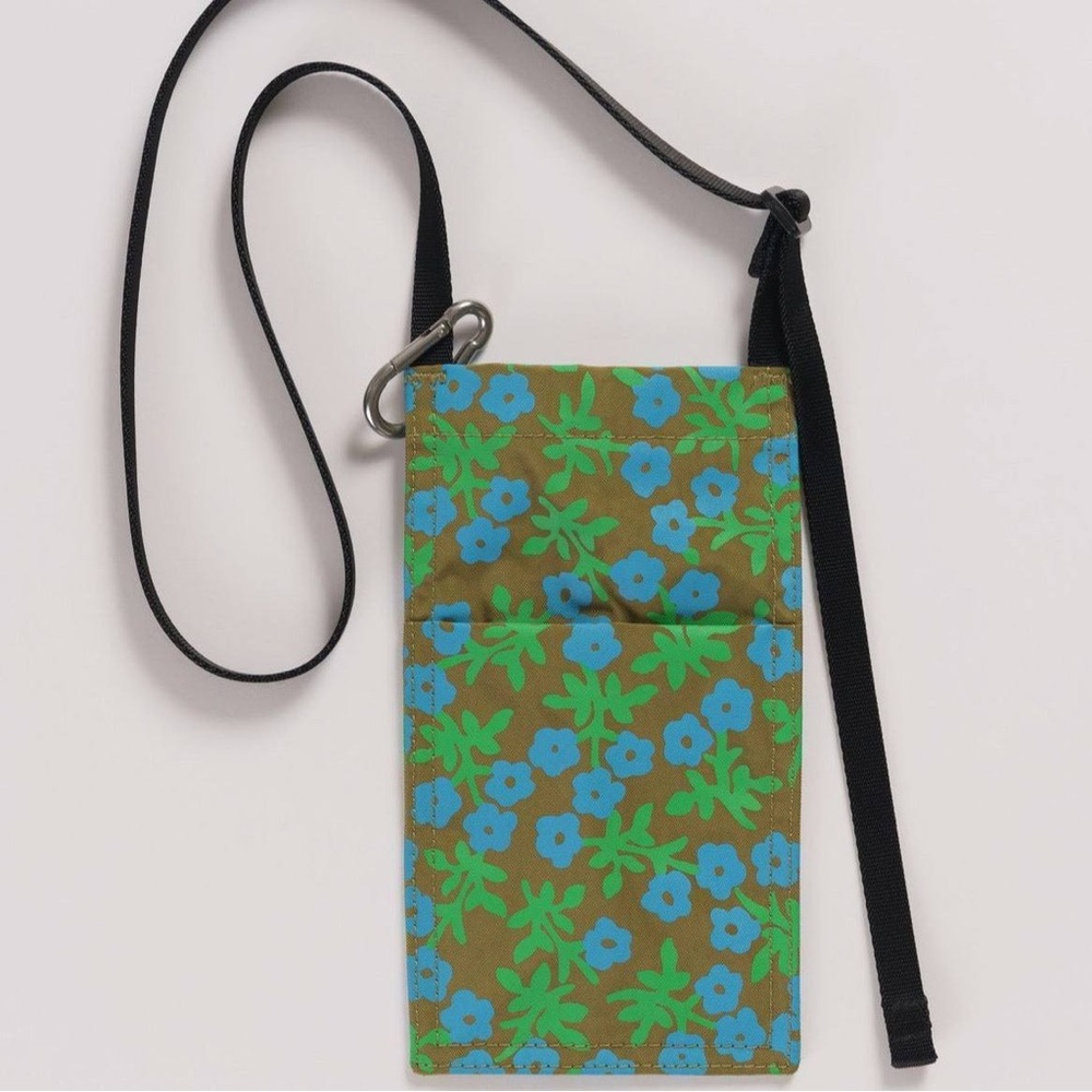 RARE Baggu Moss Calico Floral Phone Sling